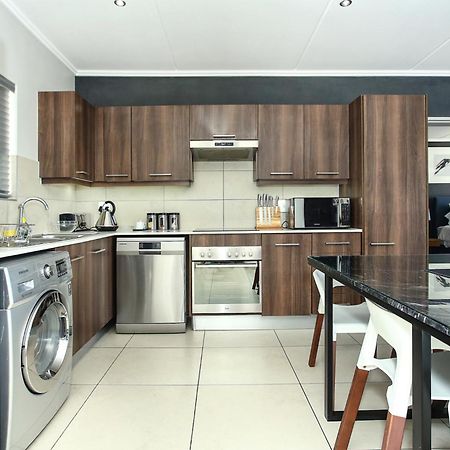 Epic Lifestyle Apartment Sandton 요하네스버그 외부 사진